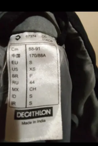 Abrigo Decathlon Negro