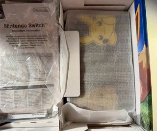 Nintendo Switch Pikachu & Eevee Edition