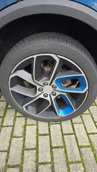 4 Llantas 20" Lynk & Co 01 con neumáticos invierno