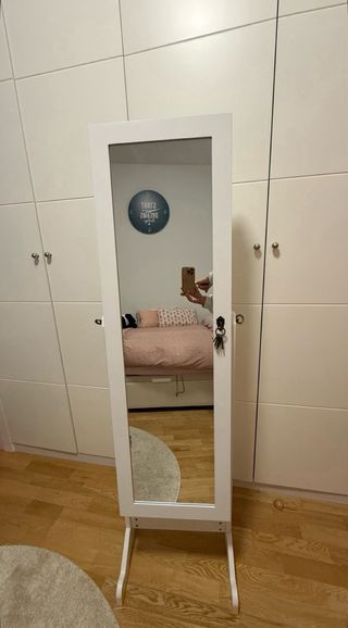 Specchio portagioie bianco da terra