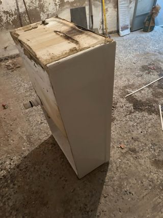 Pila de lavadero antigua de marmol