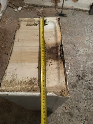 Pila de lavadero antigua de marmol