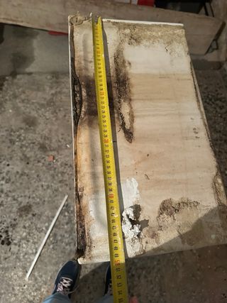 Pila de lavadero antigua de marmol