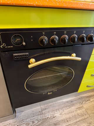 Placa vitrocerámica con horno Teka