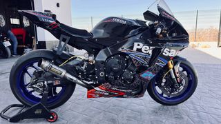 Yamaha R1 Sportbike