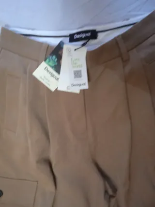 Pantalón Desigual Pinzas Kaki Vestir talla S