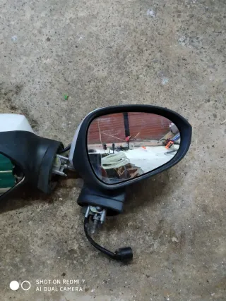 Espejo Seat León K2 50€ la pareja es de.2009