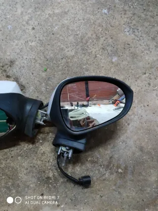 Espejo Seat León K2 50€ la pareja es de.2009