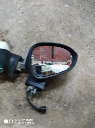 Espejo Seat León K2 50€ la pareja es de.2009