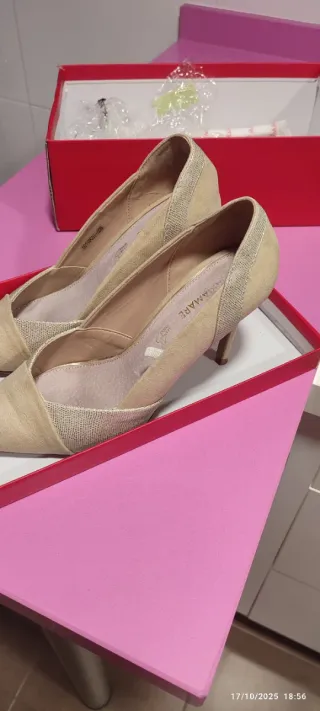 Zapatos de tacón Mariamare beige