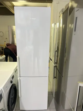 NEVERA COMBI BOSCH NO FROST ENERGÍA A+