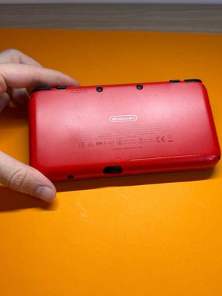 Nintendo New 2DS XL Edición Pokeball Roja