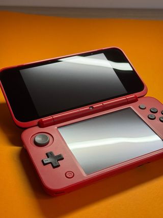 Nintendo New 2DS XL Edición Pokeball Roja