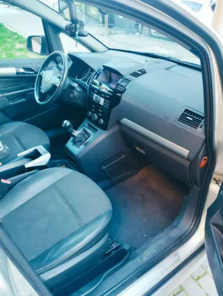 Opel Zafira 2010