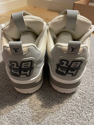 Louis Vuitton LV Skate Grigie
