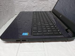 Portatil HP 15-R012NS (1547)