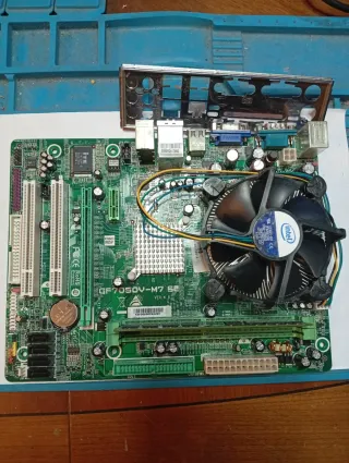 Scheda Madre Gigabyte GF7050V-M7 SE