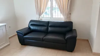 Sofá de piel negro Ikea