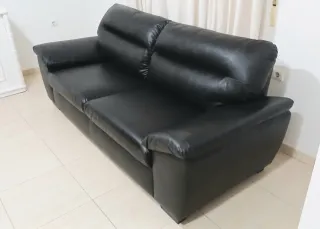 Sofá de piel negro Ikea