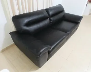Sofá de piel negro Ikea