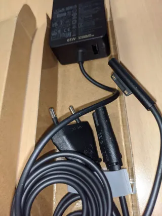 Cargador Surface 65W