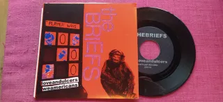 7" THE BRIEFS - Loveandulcers