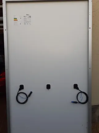 Paneles fotovoltaicos a estrenar