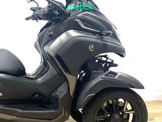 YAMAHA TRICITY 300