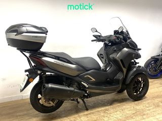 YAMAHA TRICITY 300