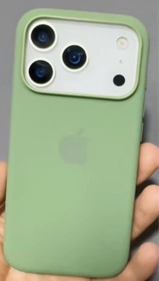 Cover Silicone iPhone 17 Pro Max verde