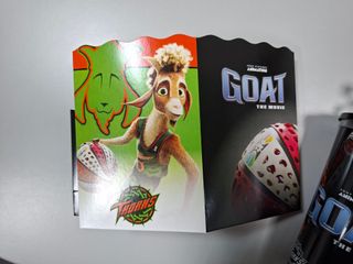 Vaso + Cubo + Figura Goat 2026 Cine Exclusivo