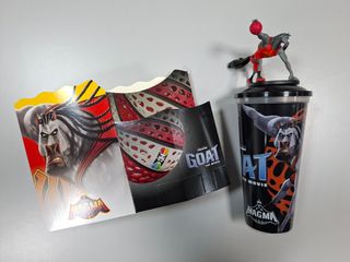 Vaso + Cubo + Figura Goat 2026 Cine Exclusivo