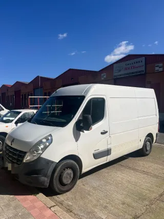 Se hacen portes y mudanzas.