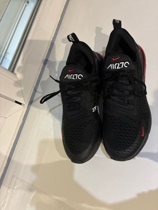 Nike Air Max 270 Negro/Rojo
