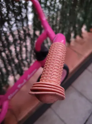 Bicicleta infantil sin pedales Chicco. Rosa