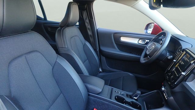 Volvo XC40 T3 Business Plus Auto 120 kW (163 CV)