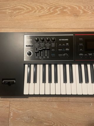 Teclado Roland Juno DS-61