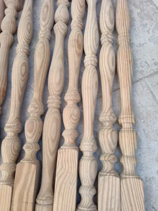 Balustres de madera para escalera.