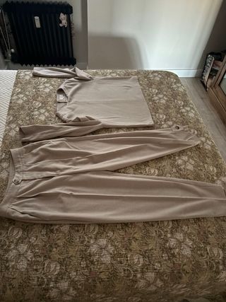 Conjunto COOSY pantalón y camisa beige