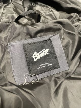 Chaqueta Pull and Bear gris y negra