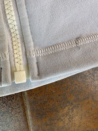 casaco desportivo de mulher, marca Lululemon, novo