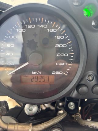 Ducati Monster Negra Roja