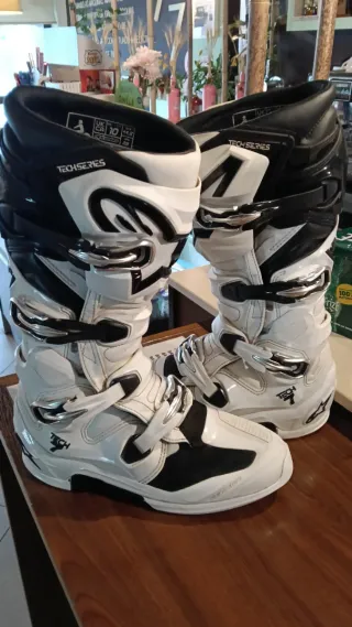 Botas Alpinestars Tech 7 Talla 44,5 Modelo 2026