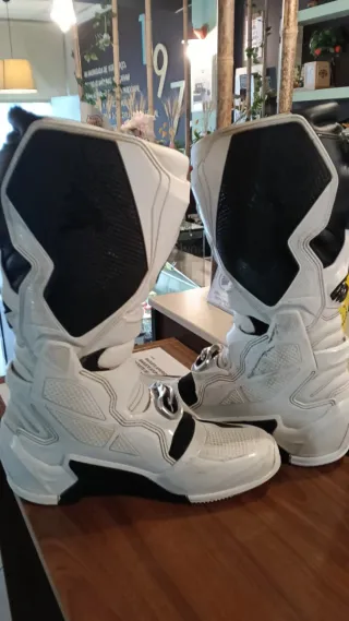 Botas Alpinestars Tech 7 Talla 44,5 Modelo 2026