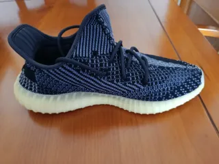 Adidas Yeezy 350 V2 Carbón