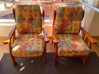 Sofá y 2 sillones tela y madera