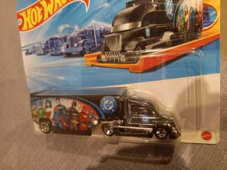 Hot Wheels Hype Hauler DC Comics