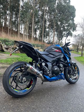 SUZUKI GSX-S 750
