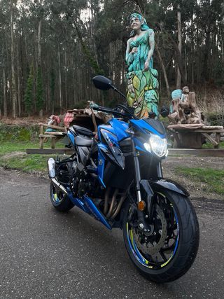 SUZUKI GSX-S 750