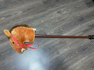 Caballito de palo con sonido